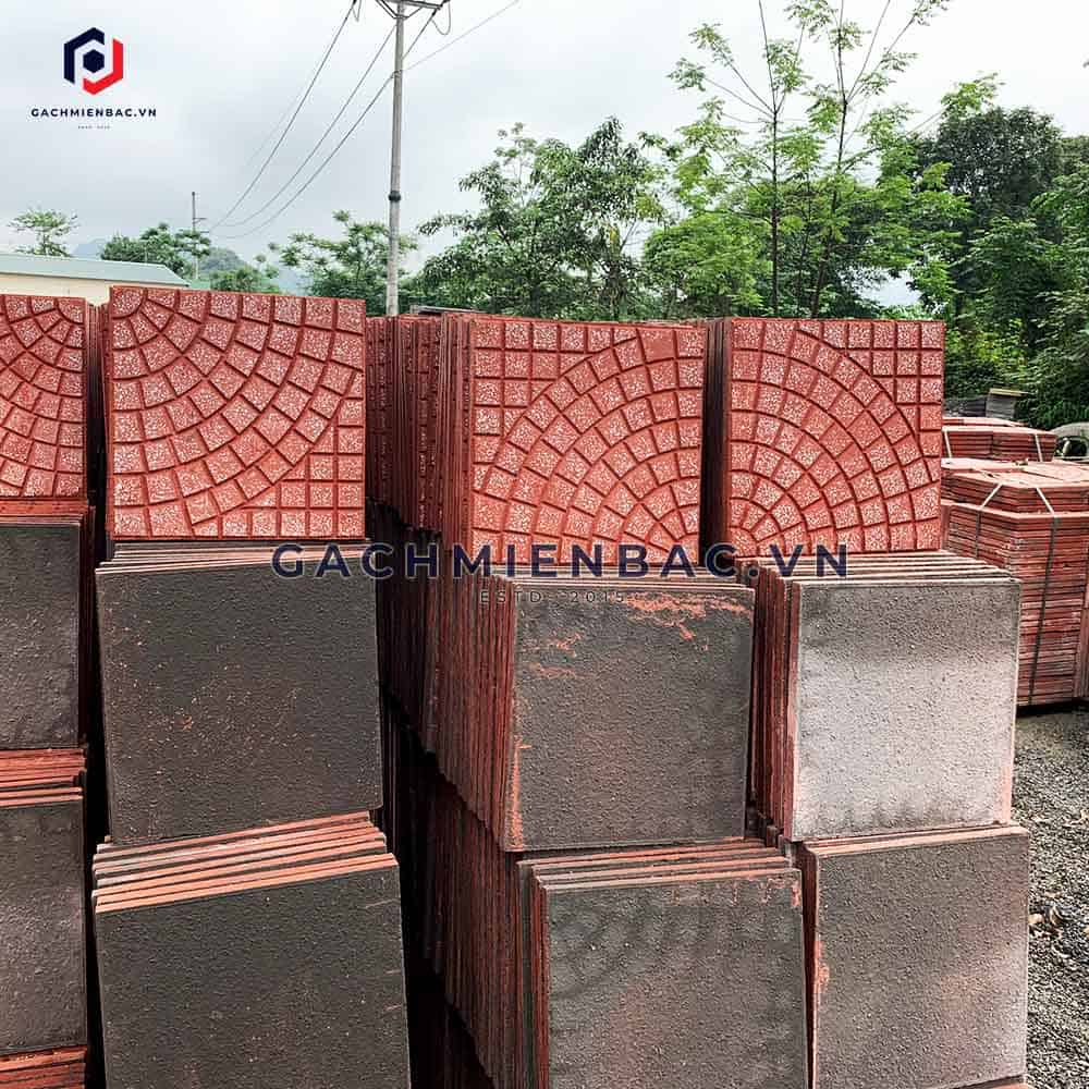 Gạch terrazzo màu đỏ tại nhà máy gạch Miền Bắc