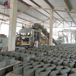 Gạch số 8 nhám tại nhà máy gạch Miền Bắc